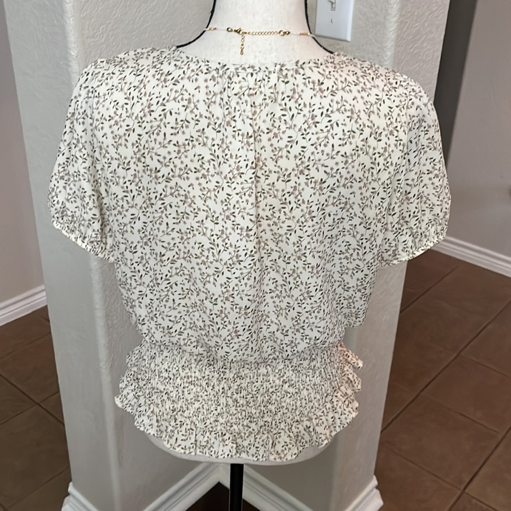 Sienna Sky pink & green floral top Size M - Picture 3 of 17